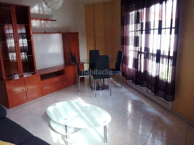 Foto 5e8b95bb-fb91-440e-86ed-a8b173d04383. Apartamento  céntrico en Boiro