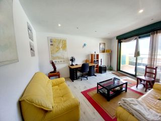 �tico en Pobra do Carami�al (A). Atico con terraza