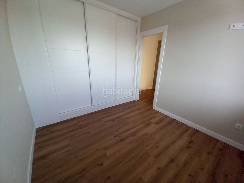 Foto 2e7d20f3-344d-4fb1-bf8b-e2fb0b40f6e1. Apartament amb calefacció a Boiro