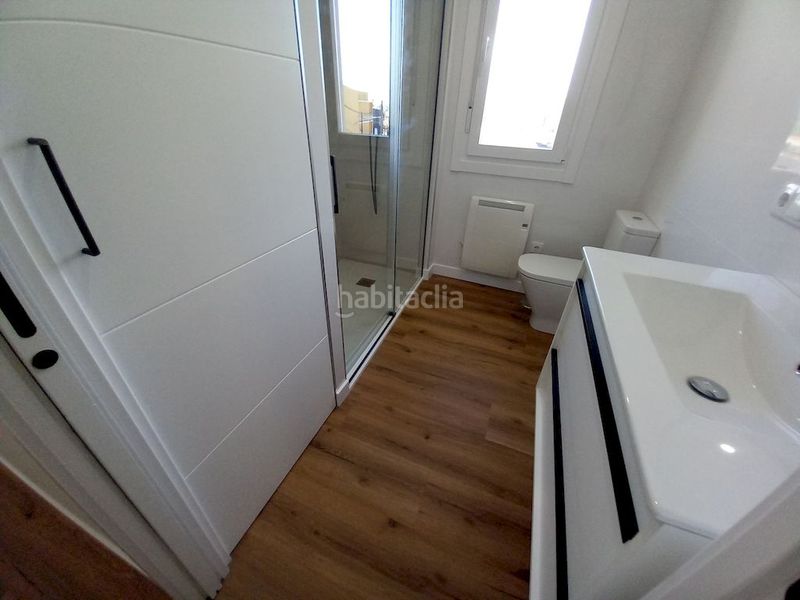 Foto 4bd46e97-d4de-42f0-ad02-f57a0384f7a4. Apartament amb calefacció a Boiro