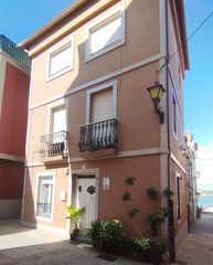 House  Rúa garcilaso. Casa en el paseo marítimo de palmeira
