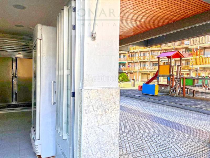 Foto 49b37b6f-15dc-4d35-897f-ff126143503b. Local comercial pescadería venta en Astigarraga