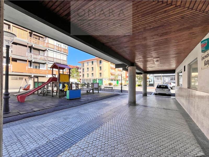 Foto f0f11f2f-2ed8-48be-b29e-78df5c34dba3. Local comercial pescadería venta en Astigarraga