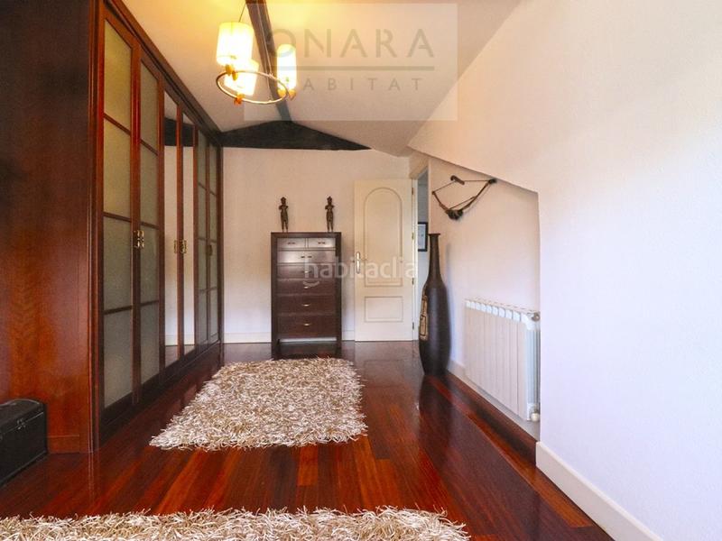 Foto d2d4430f-5ec0-4c11-9a8b-e56710ebb0ca. Duplex dans Hondarribia
