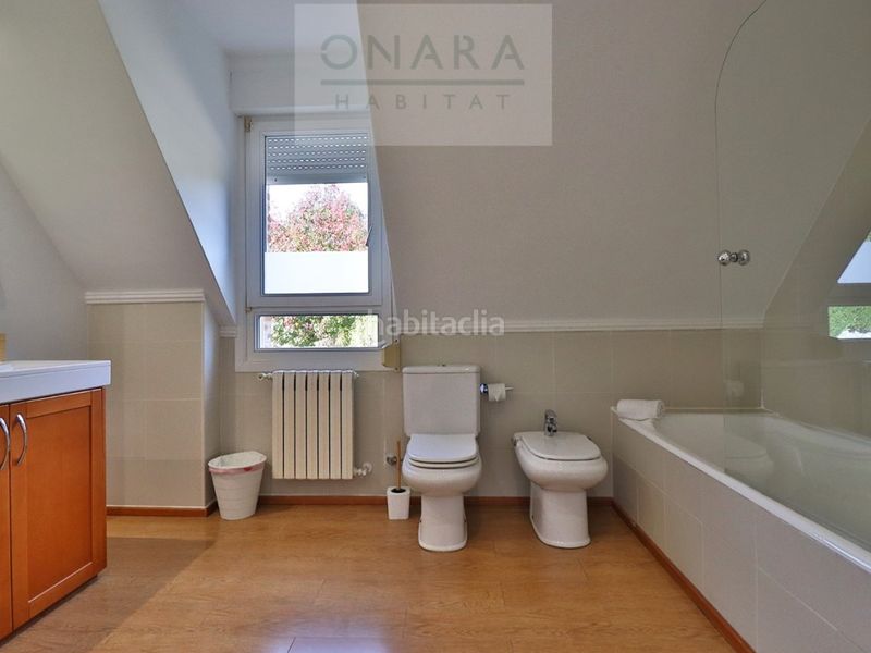 Foto 05b8f771-b28b-4cd8-bda6-fecebb463de2. Casa amb aparcament piscina a Hondarribia