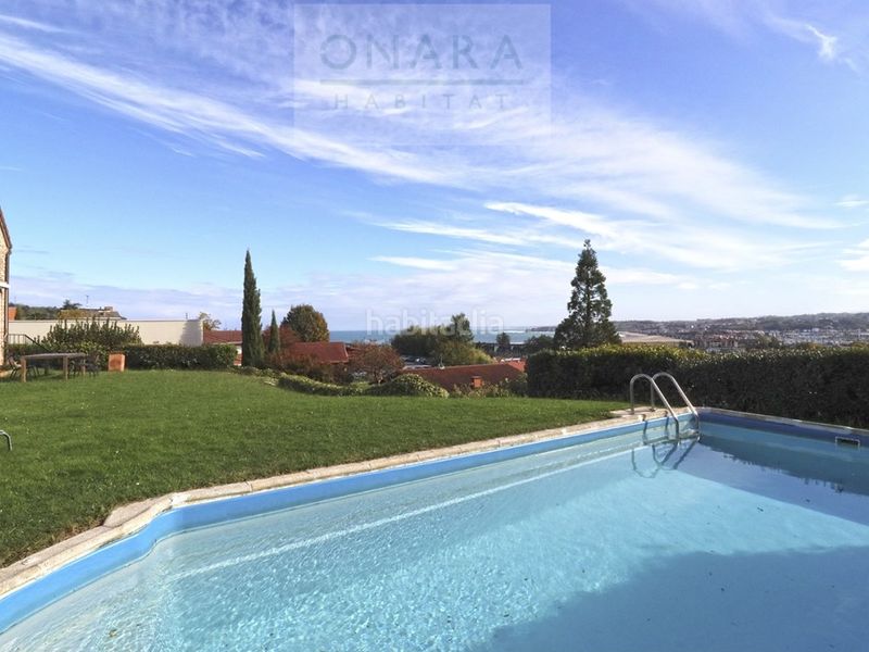 Foto 302bbf18-0187-452b-8fa0-49765a97695c. Casa amb aparcament piscina a Hondarribia