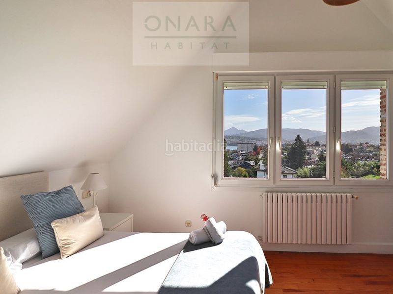 Foto edab1bed-f801-44ed-90e1-5ec775ff00c3. Casa amb aparcament piscina a Hondarribia