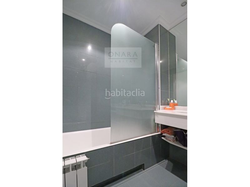 Foto cee6f89a-6cf0-4b6f-955d-32eadf8cd226. Pis a Hondarribia