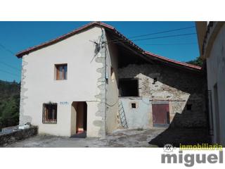 Mas à Herrerías. Se vende caserío con gran extensión de terreno en  herrerias