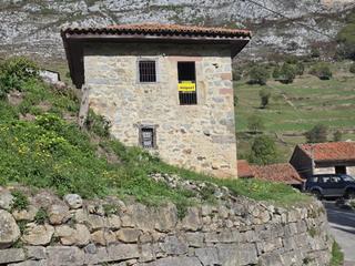 Maison  Barrio pumares. Conjunto formado por casa para rehabilitar, antiguo molino y par