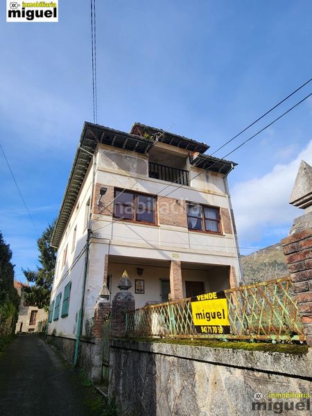 Foto 1a146983-bb26-4219-aaee-1d5136941596. Masia a Peñamellera Baja