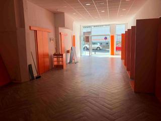 Business premise in Avenida Finisterre