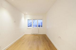 Location Appartement  Carrer vallcalent 9