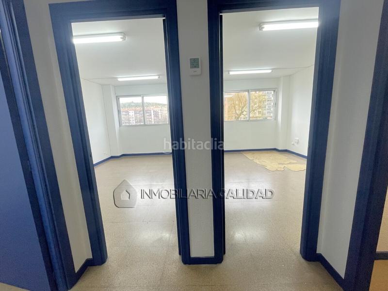Foto 26ab30e0-22e7-4f22-b13e-4994342eea09. Rent office space with heating in Reyes Católicos Burgos