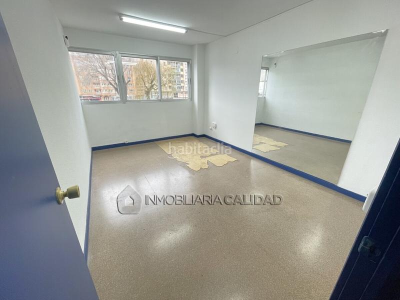 Foto 8035c4bf-8eeb-4b5a-a25f-6dfca122c935. Rent office space with heating in Reyes Católicos Burgos