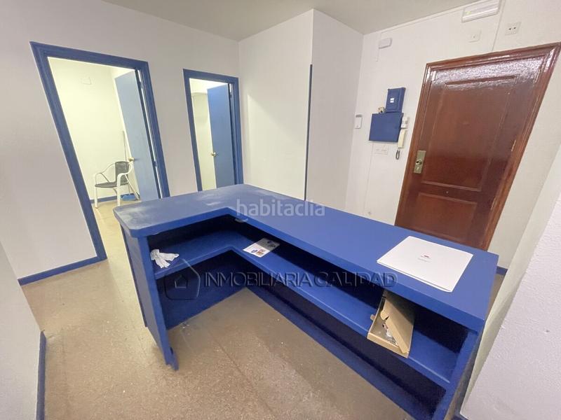 Foto d4180187-80d7-4d0d-a33d-5665ec51f528. Rent office space with heating in Reyes Católicos Burgos