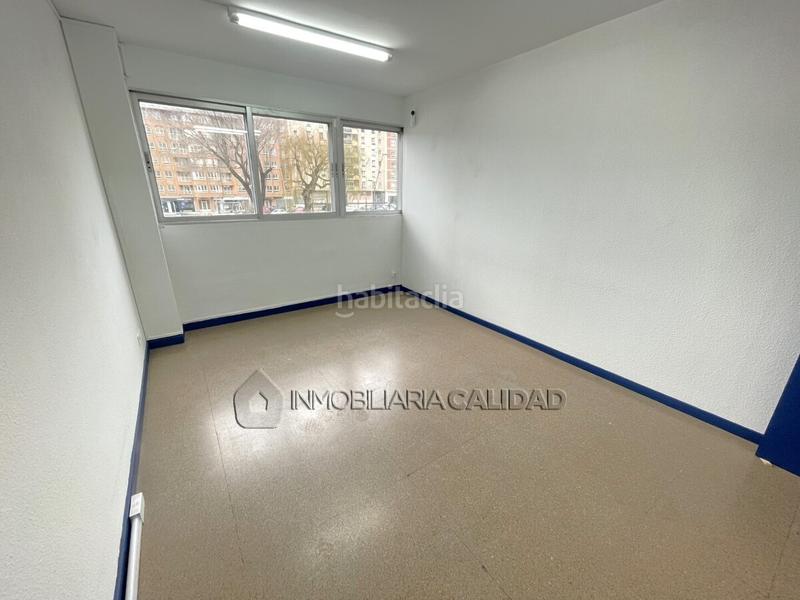 Foto e91726fa-1cf6-49bc-9acc-c0b700115cbb. Rent office space with heating in Reyes Católicos Burgos