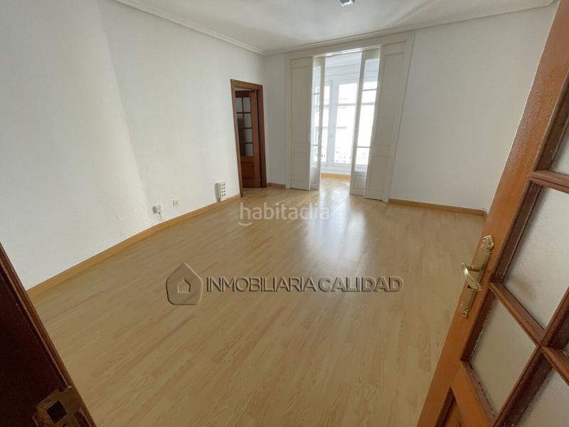 Foto af7f996c-f855-455c-9654-17dbf0363fec. Affitto ufficio con riscaldamento in Villa Pilar Burgos