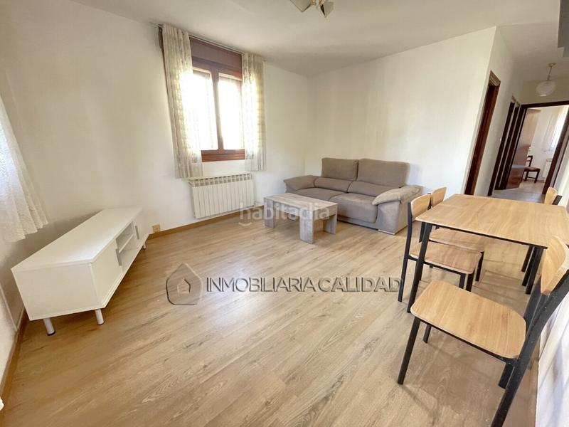 Foto 5f8846bc-b819-416b-a46e-52063e176881. Alquiler piso en Sotragero