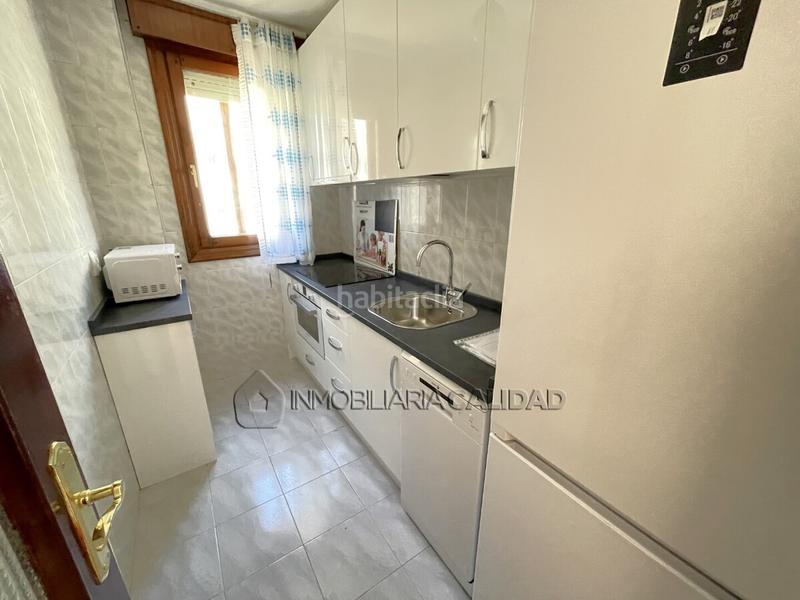Foto cf0acf90-690b-4574-bfb0-81c2e1583b83. Alquiler piso en Sotragero