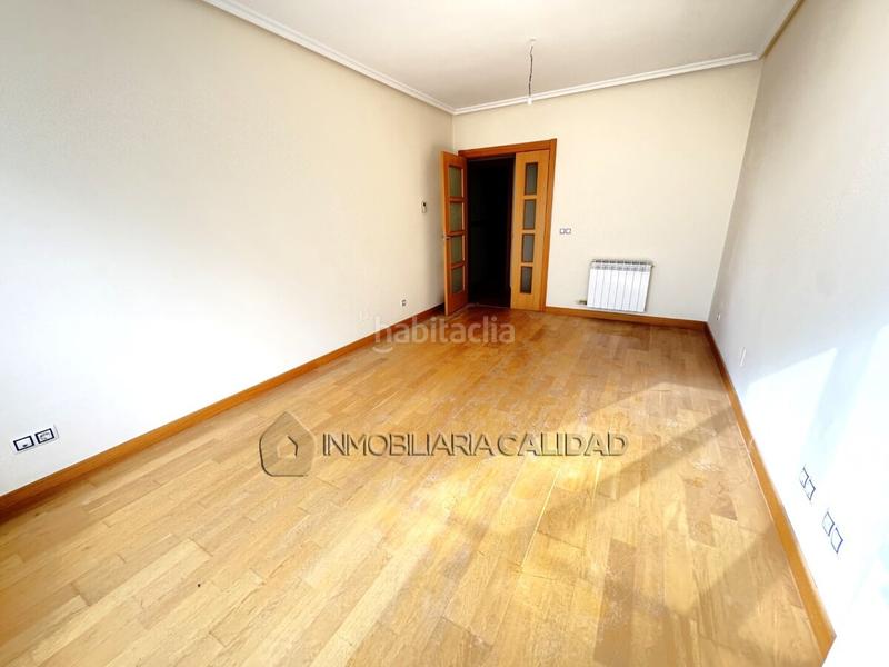 Foto b2108f49-6c58-4429-aa17-49d4cd442a53. Etagenwohnung mit heizung in Juan XXIII - Las Torres - G2 Burgos