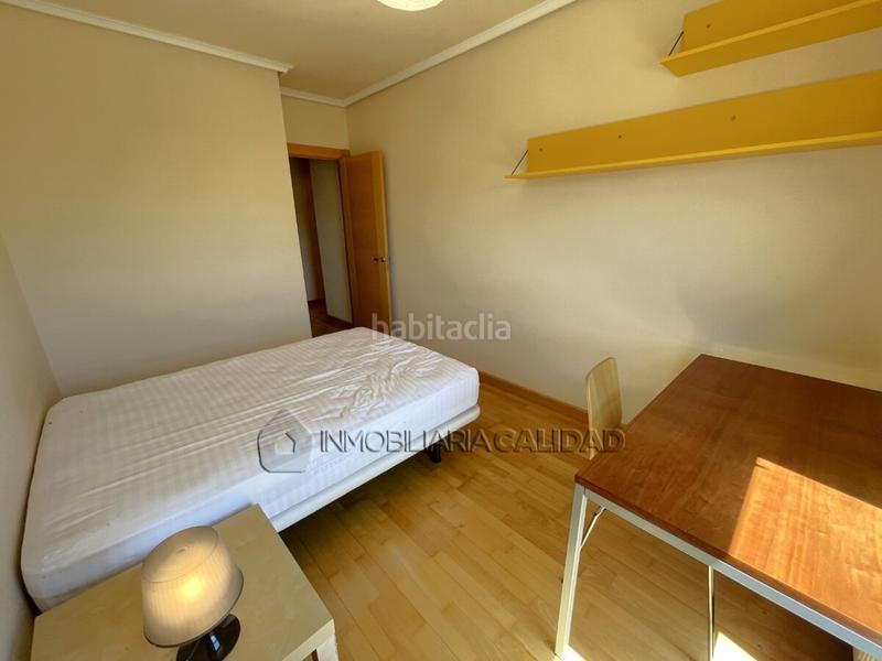 Foto 6689eb64-feef-4127-934a-1e2aafe96162. Rent flat with heating parking in Universidad - Las Huelgas Burgos