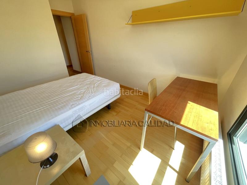 Foto 8ff7c446-c979-41b9-afca-3f54b2f7d775. Rent flat with heating parking in Universidad - Las Huelgas Burgos