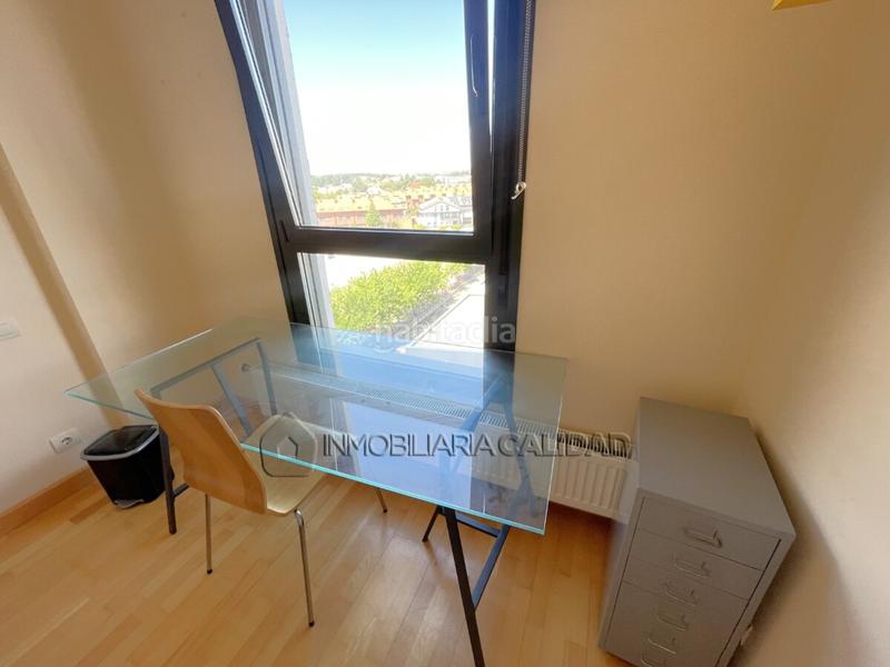 Foto f76c9562-8d07-4bd1-958f-30e999ddc997. Alquiler piso en Universidad - Las Huelgas Burgos