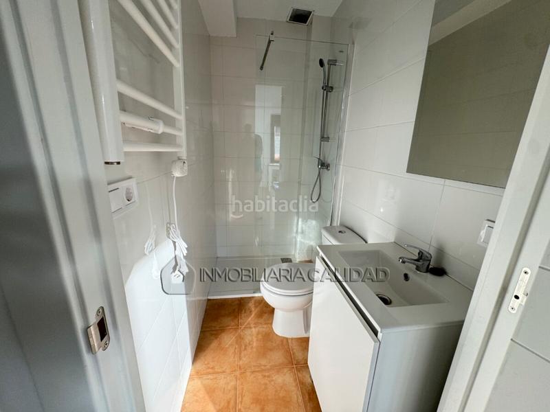 Foto f5b3744c-de0e-4780-b450-0e5350cd2055. Alquiler piso en Los Vadillos - R. Sanitaria - Pozanos Burgos