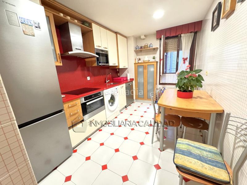 Foto 38ec0a39-6273-44f0-a626-b3974ab39d63. Appartamento con riscaldamento parcheggio in Universidad - Las Huelgas Burgos