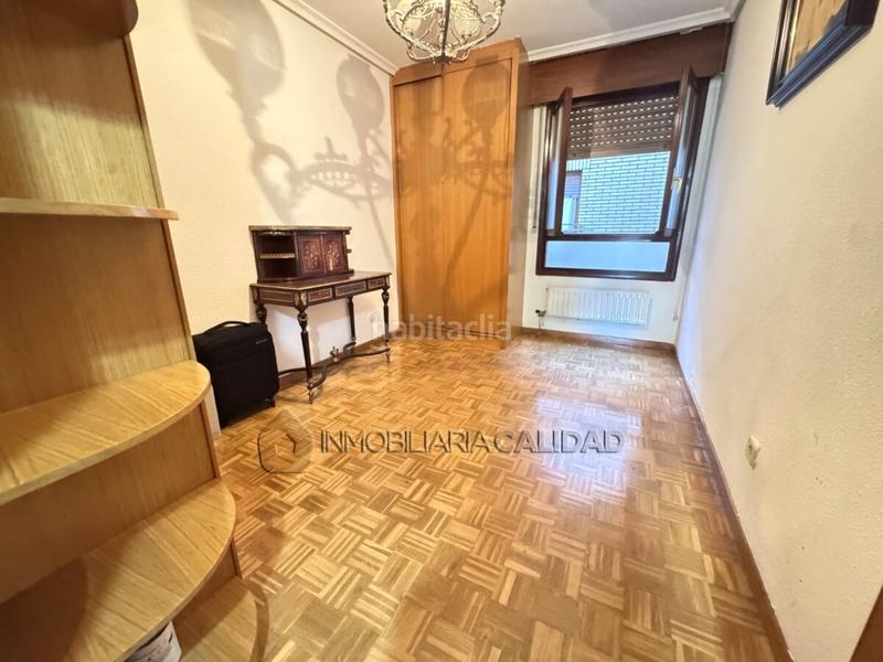 Foto b4d3369f-4e4a-4006-9be8-81e226dd8139. Flat with heating parking in Universidad - Las Huelgas Burgos