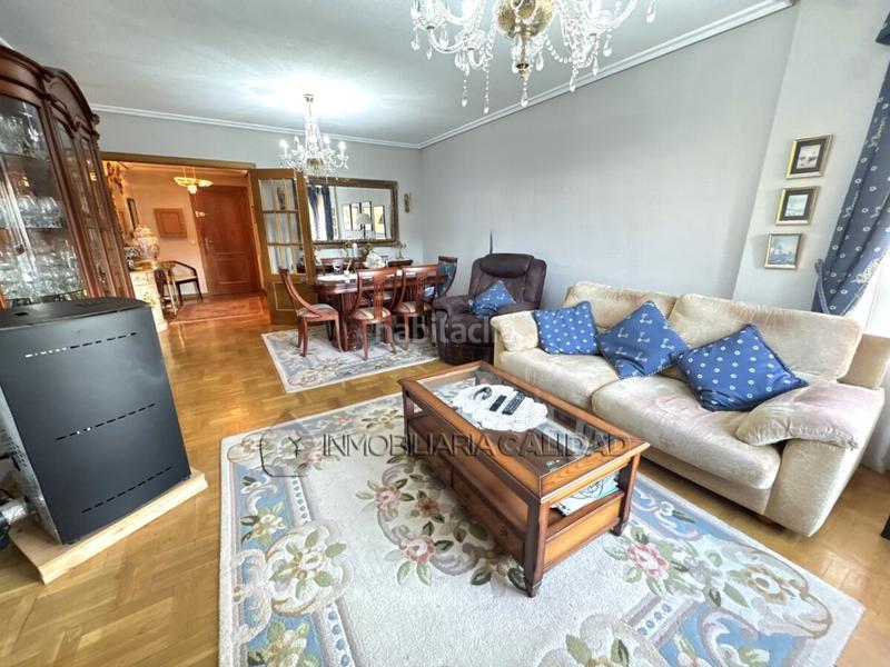 Foto 7258a8d3-591f-4ba5-8507-ca98ee6cf8e2. Pis amb calefacció aparcament a Universidad - Las Huelgas Burgos