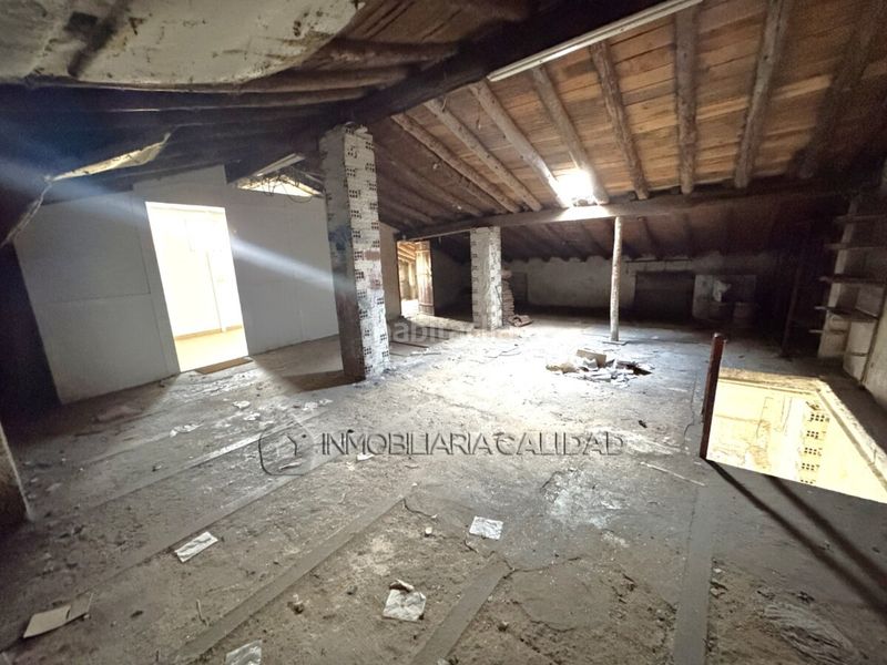 Foto 37839d93-fe7e-4d87-a4f4-c7257a8d2e55. Casa amb calefacció a San Julián - Barriada de Cortes Burgos