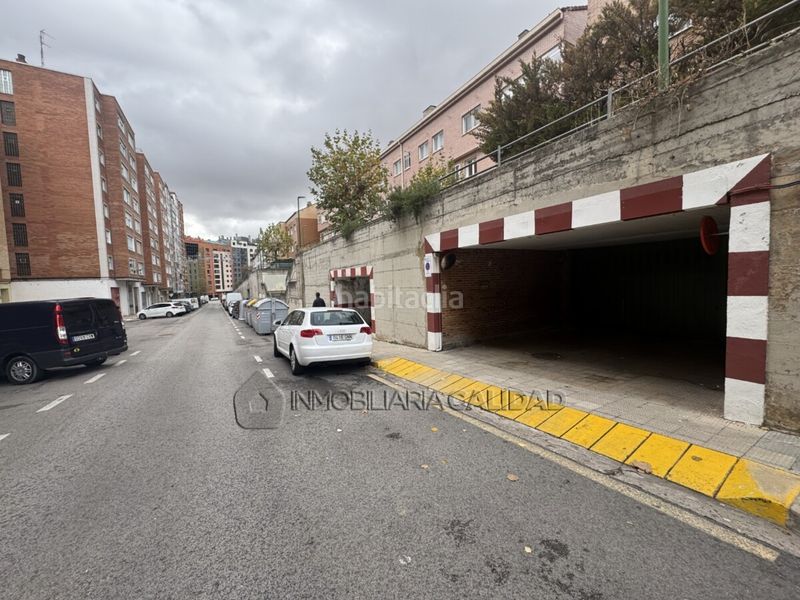 Foto e89b601a-f0f8-4f15-9f8f-b3b9d77dfd7a. Aparcament cotxe a Los Vadillos - R. Sanitaria - Pozanos Burgos