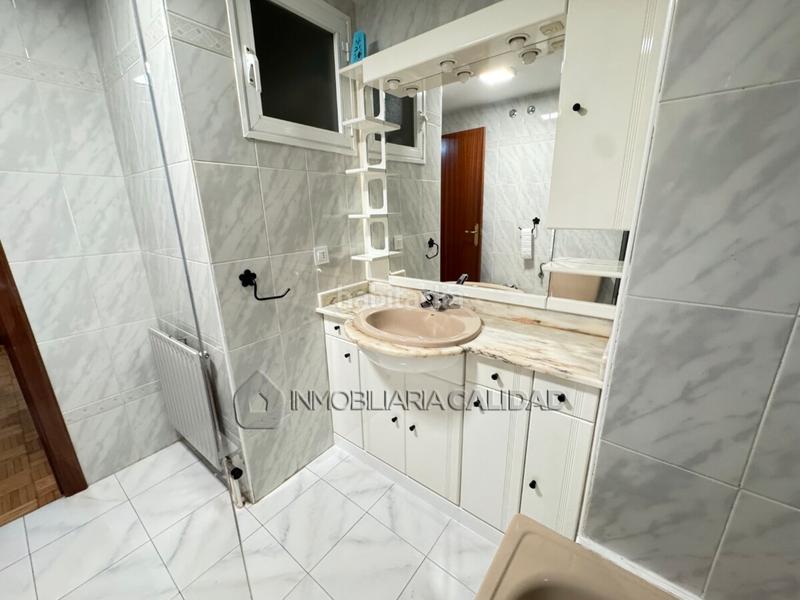 Foto c560a1ba-dec0-4ca1-a440-a4734d5199dc. Rent flat with heating parking in San Pedro y San Felices Burgos