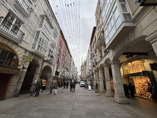 Etagenwohnung in Casco Antiguo