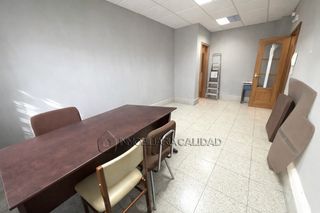Affitto Ufficio in Los Vadillos - R. Sanitaria - Pozanos