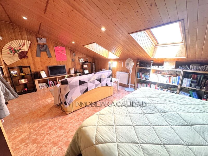 Foto 5822a583-3b1e-4390-8c66-5f10c3782f23. Casa amb calefacció aparcament a San Julián - Barriada de Cortes Burgos