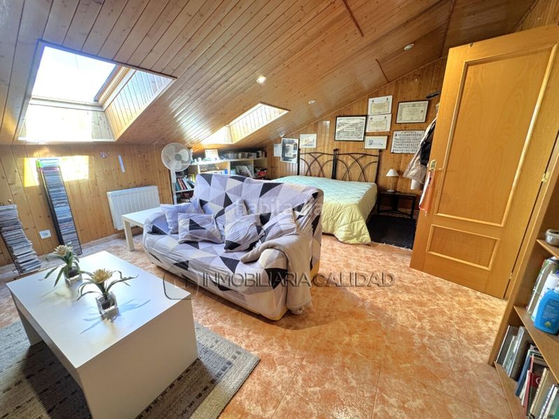 Foto f899d27a-36da-4715-ab43-02a4ec8ab6cd. Casa amb calefacció aparcament a San Julián - Barriada de Cortes Burgos