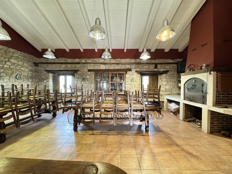 Foto 53c7c88d-3853-4ce9-8fcb-999d5a2f6ff6. Casa amb calefacció aparcament a Villazopeque