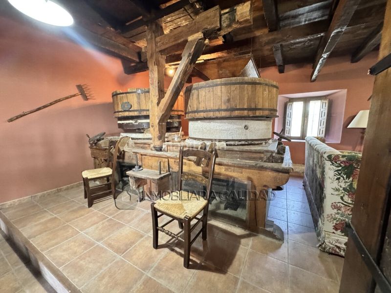 Foto a4eeba9b-25ab-49f7-8263-1ea45d50c220. Casa amb calefacció aparcament a Villazopeque