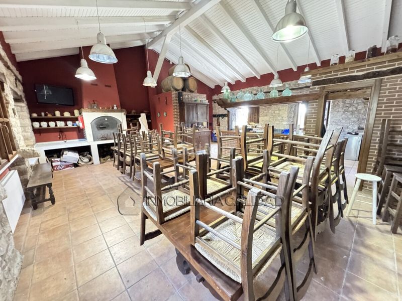 Foto be6e5dfc-2e2c-4536-b70f-4192be09c988. Casa amb calefacció aparcament a Villazopeque