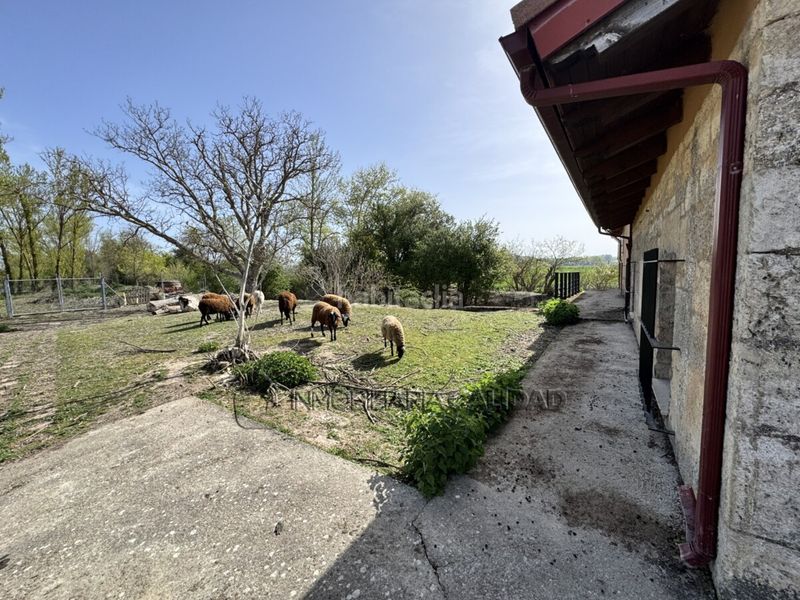 Foto c5958d1b-aadd-4be5-9c96-e93f8a11c886. Casa amb calefacció aparcament a Villazopeque