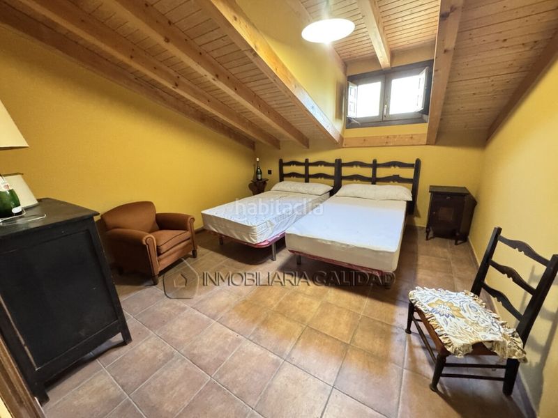 Foto 9fb1fd8f-e896-4a8c-99d6-d4fb908dd2e8. Casa amb calefacció aparcament a Los Vadillos - R. Sanitaria - Pozanos Burgos