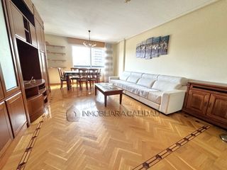 Miete Etagenwohnung in Illera