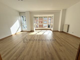 Rent Flat in Los Vadillos - R. Sanitaria - Pozanos