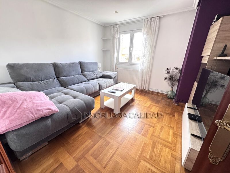Foto ac8a6fce-eba4-4229-8805-444bdf929355. Piso en San Pedro y San Felices Burgos
