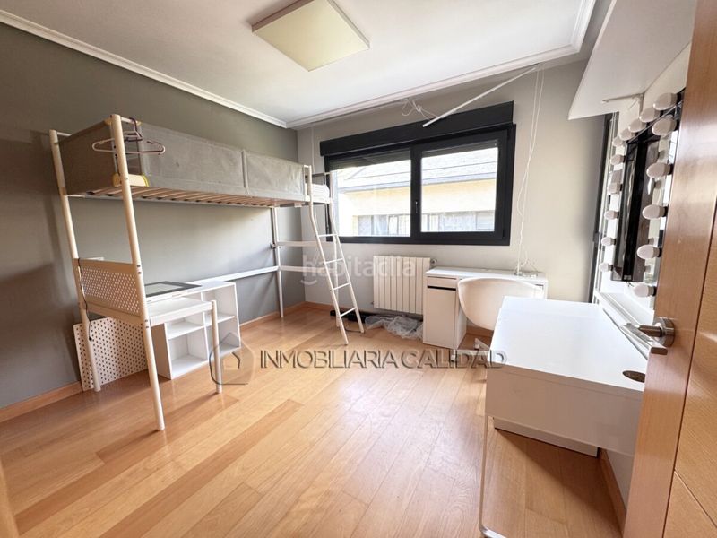 Foto 97795777-790c-4dfe-8da2-6da6469202a5. Casa amb calefacció aparcament piscina a Universidad - Las Huelgas Burgos