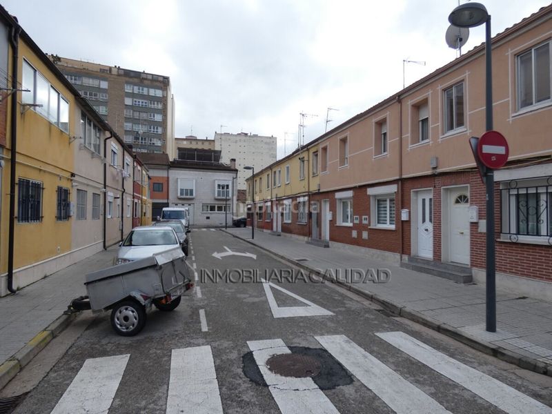 Foto 15f20b4e-593a-464a-9c9c-13ef0f540665. Casa en Barriada Inmaculada - Zurbarán Burgos