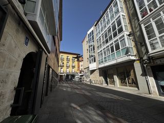 Etagenwohnung in Casco Antiguo